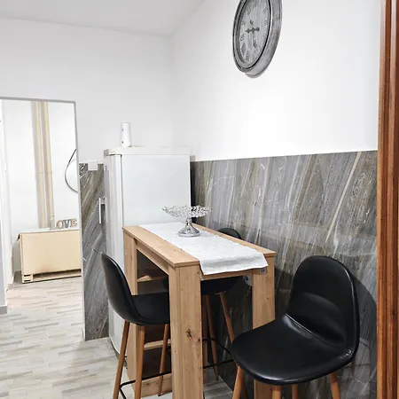 Stan Na Dan Apartment *